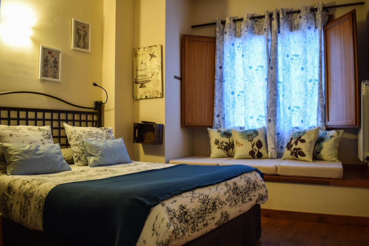 Naquela Castroviejo Guest House Exterior photo